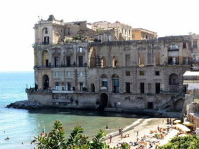 DonnAnna appartamento sul mare by Italianhost